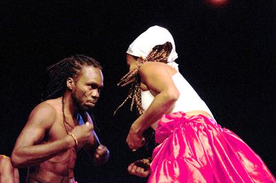 Yanvalou Club, fondé par Monique Dauphin et ses amiEs, nous projète vers Aochan Creole, par exemple, qui change des vies littéralement et tant d'autres initiatives par et pour les jeunes avec la danse comme source d'épanouissement. Yanvalou Club, fondé par Monique Dauphin et ses amiEs, nous projète vers Aochan Creole, par exemple, qui change des vies littéralement et tant d'autres initiatives par et pour les jeunes avec la danse comme source d'épanouissement.